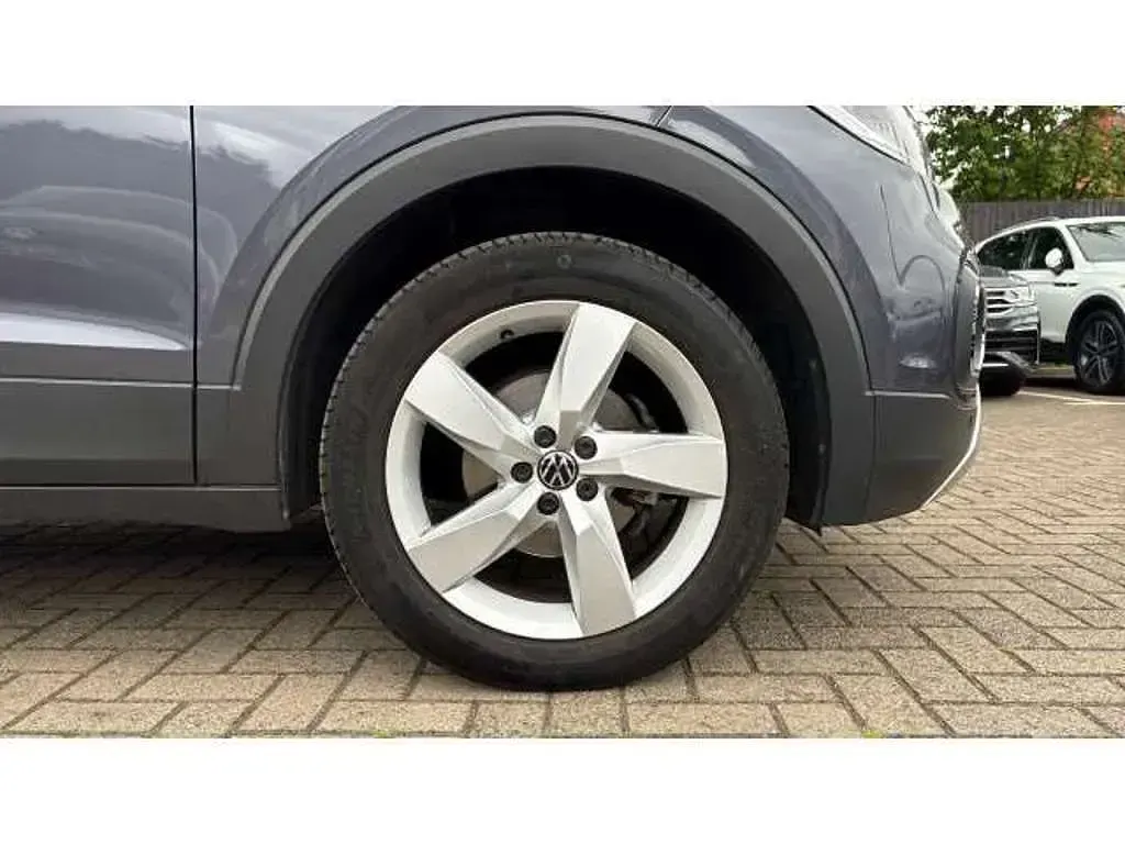 Used VW T-Cross SEL 110 HP (80 kW) 2022 Grey SUV