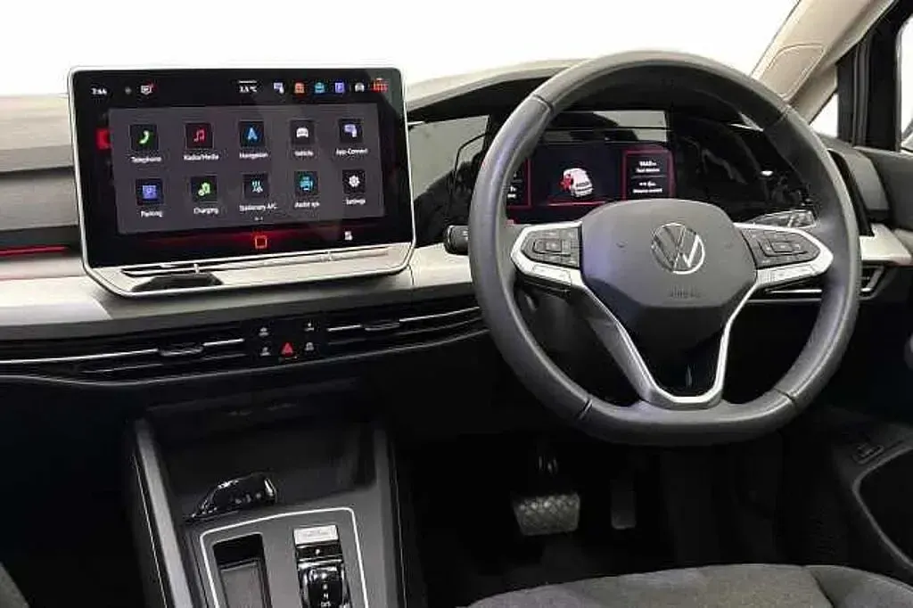 Używany VW Golf VIII Match 272 KM (200 kW) 2025 Czarny Hatchback