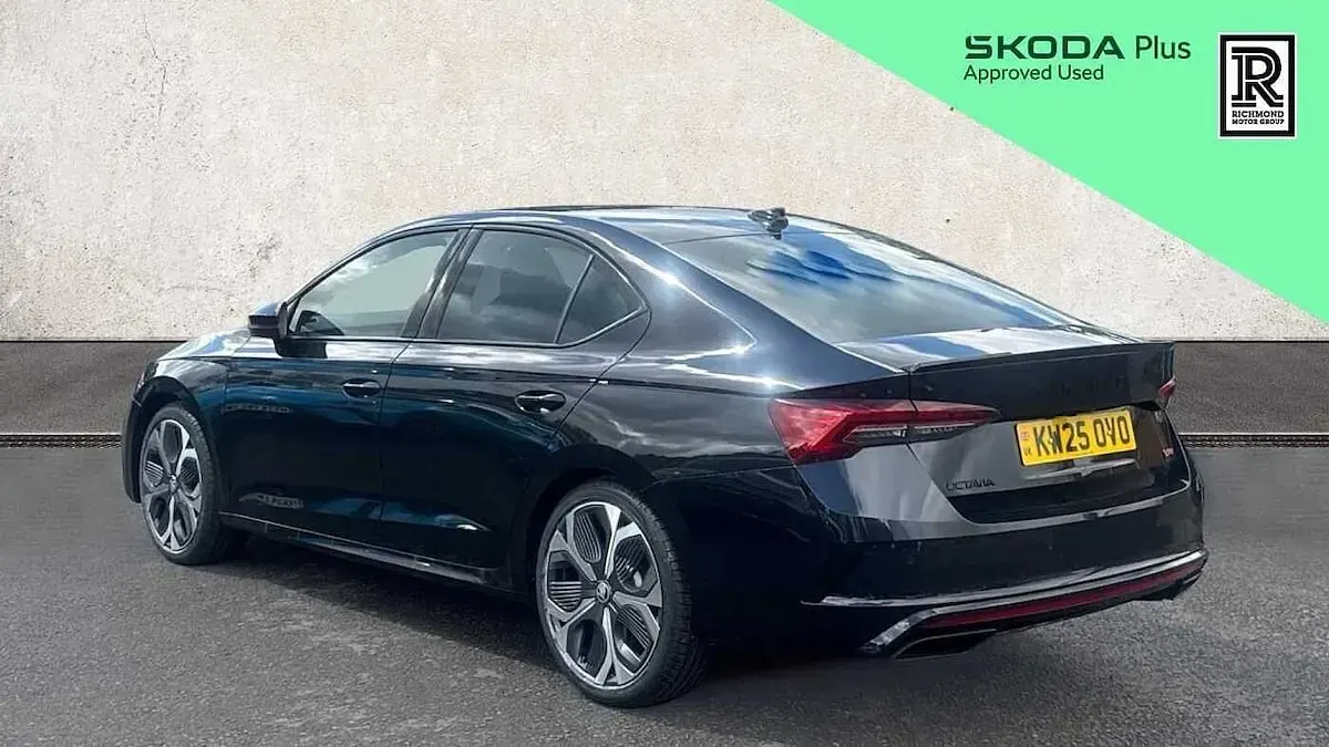 Used Skoda Octavia vRS 265 HP (194 kW) 2025 Black Hatchback
