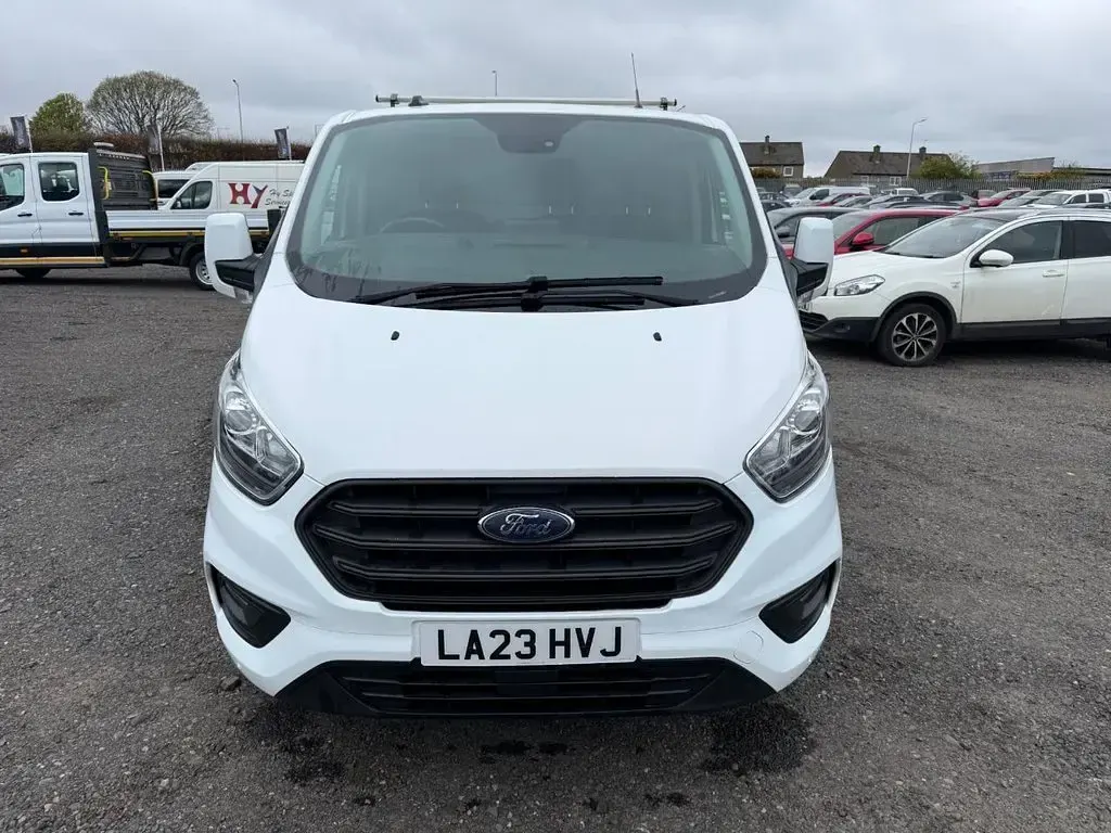 Used Ford Transit Custom Limited 130 HP (95 kW) 2023 White Van