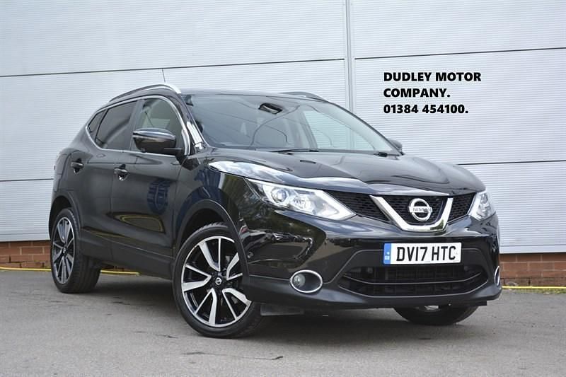 Black Used 2017 Nissan Qashqai S SUV | £12,995 (Fair price) - Image 1/3