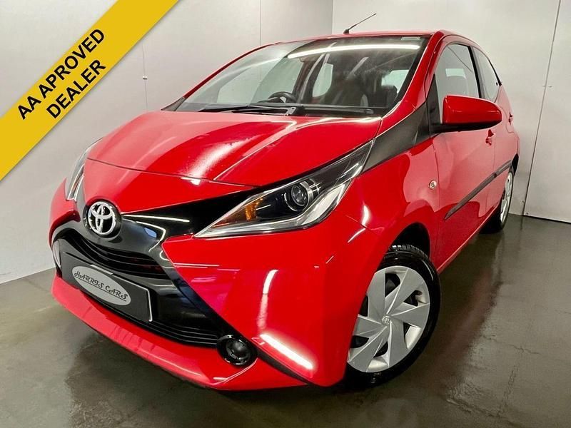 Red Used 2015 Toyota Aygo X-play Hatchback | £5,785 (Fair price) - Image 1/4