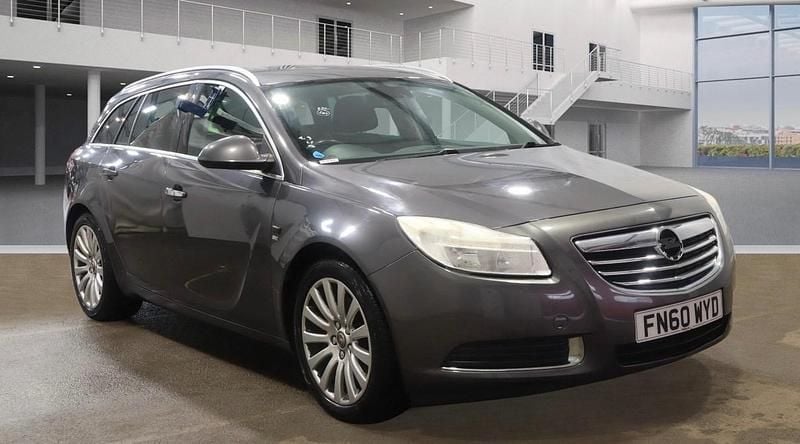 Used Vauxhall Insignia 160 HP (117 kW) 2010 Grey Estate