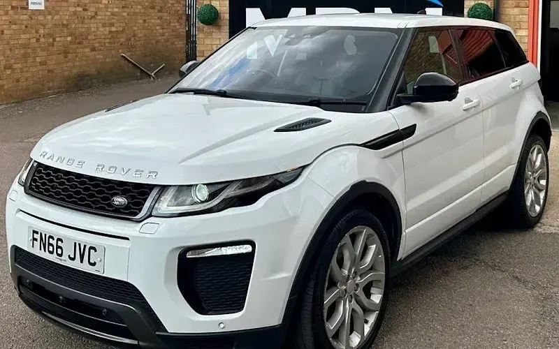 Used Land Rover Range Rover evoque HSE Dynamic 179 HP (131 kW) 2016 White SUV
