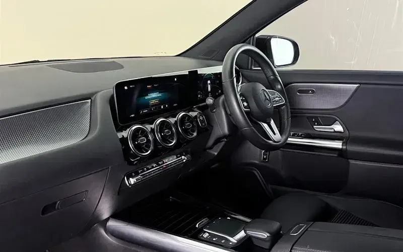 Usado Mercedes GLA200 Executive 163 HP (119 kW) 2022 SUV