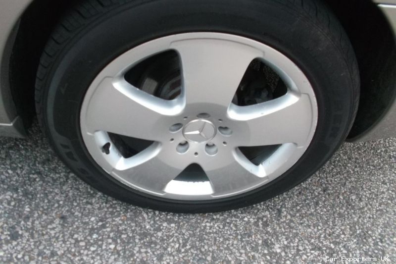 Used Mercedes S320 235 HP (172 kW) 2006 Sedan