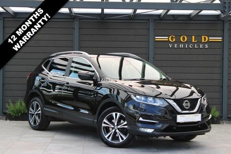 Black Used 2018 Nissan Qashqai N-Connecta SUV | £12,995 (Fair price) - Image 1/4