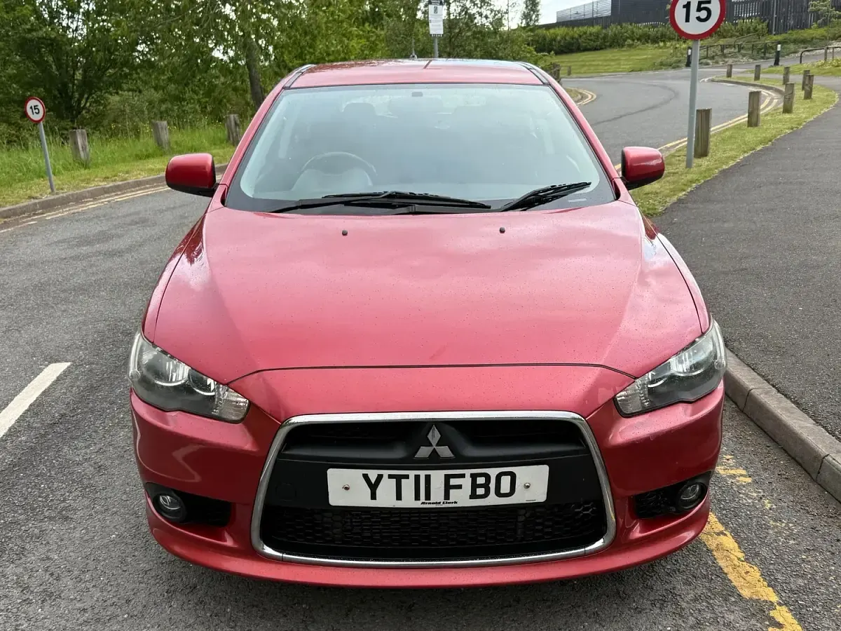 Used Mitsubishi Lancer 140 HP (102 kW) 2011 Red Hatchback