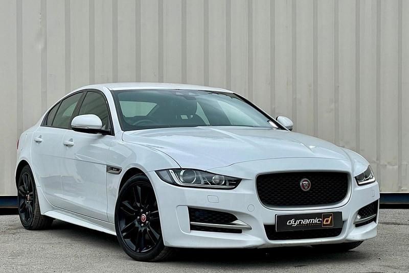 Used Jaguar XE R-Sport 180 HP (132 kW) 2016 White Sedan