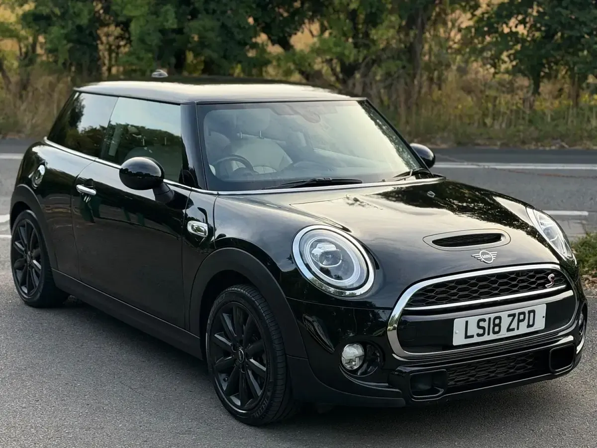 Used Mini Cooper S Hatch 192 HP (141 kW) 2018 Black Hatchback