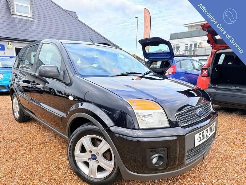 Black Used 2012 Ford Fusion Zetec Hatchback | £4,295 (Expensive) - Image 1/3