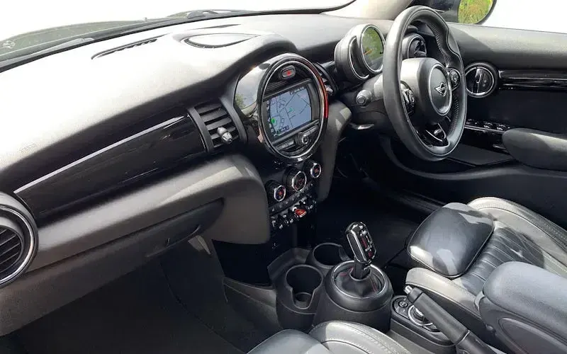 Used Mini Cooper S Exclusive 192 HP (141 kW) 2020 Black Hatchback