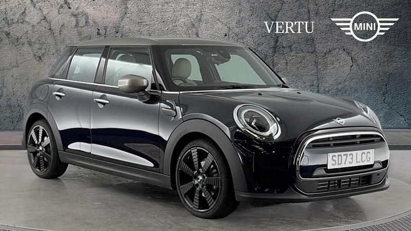 Black Used 2023 Mini Cooper Exclusive Hatchback | £22,477 (Fair price) - Image 1/4