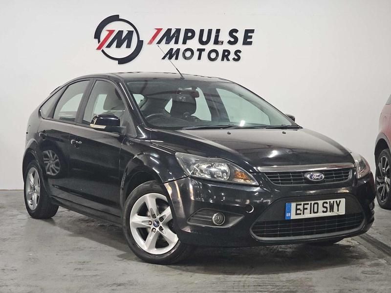 Begagnad Ford Focus Zetec 2010 Svart Halvkombi