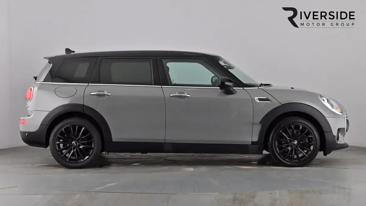 Usado Mini Cooper Clubman 136 CV (100 kW) 2017 Gris Familiar