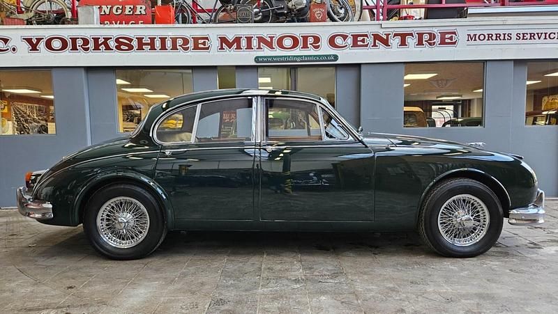 Used Jaguar MK II 1960 Green Sedan