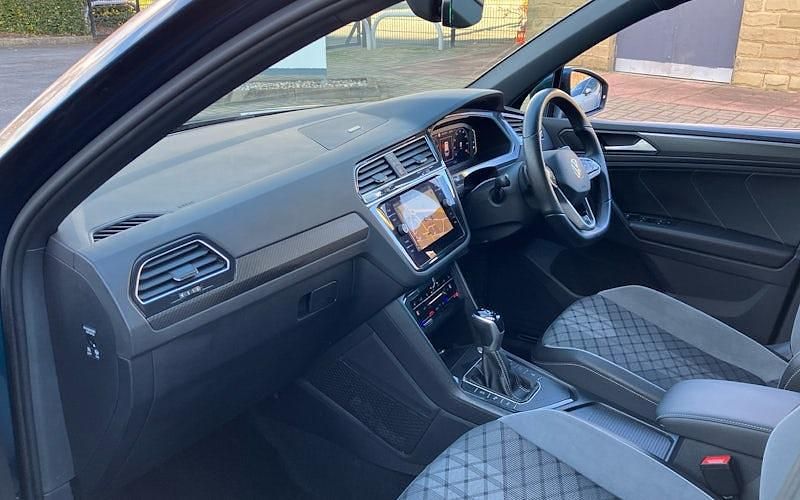 Used VW Tiguan R-line 150 HP (110 kW) 2023 SUV