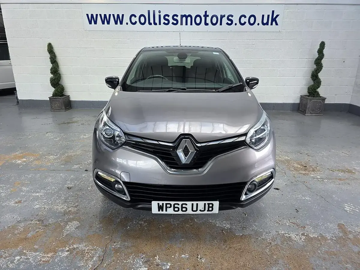 Used Renault Captur Dynamique 90 HP (66 kW) 2016 Grey/black SUV