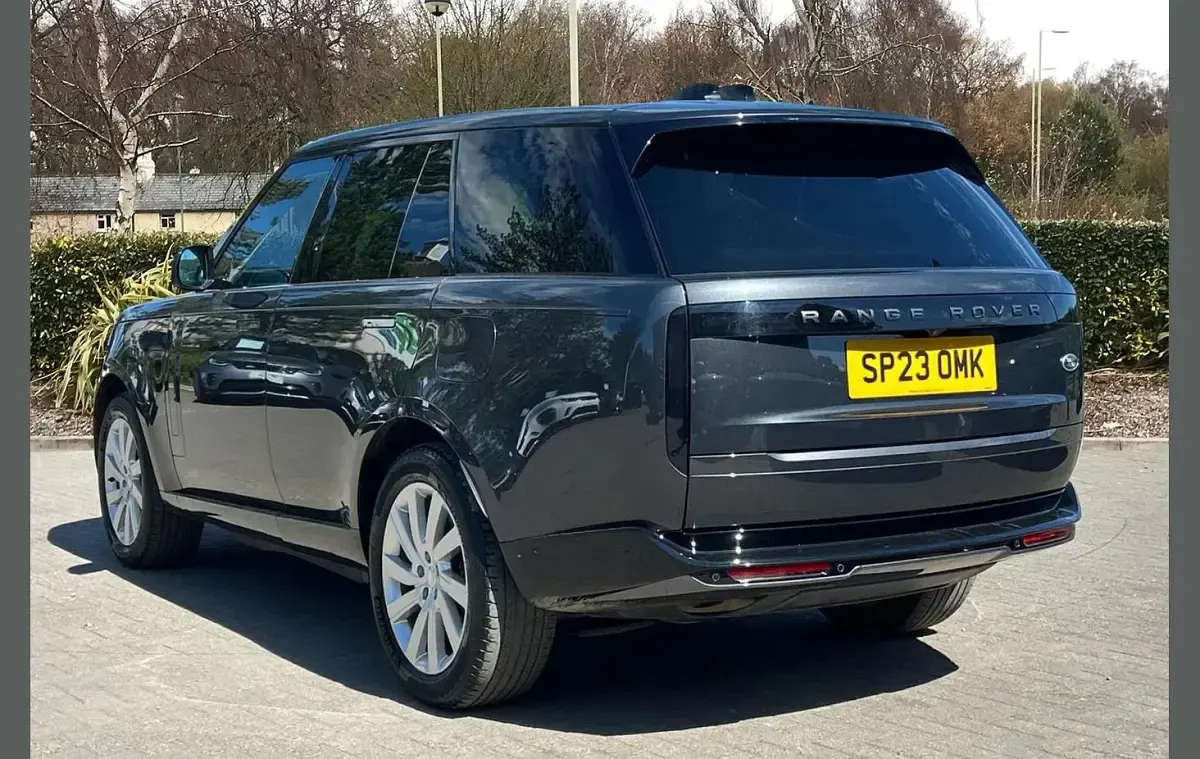 Used Land Rover Range Rover SE 434 HP (319 kW) 2023 Grey SUV