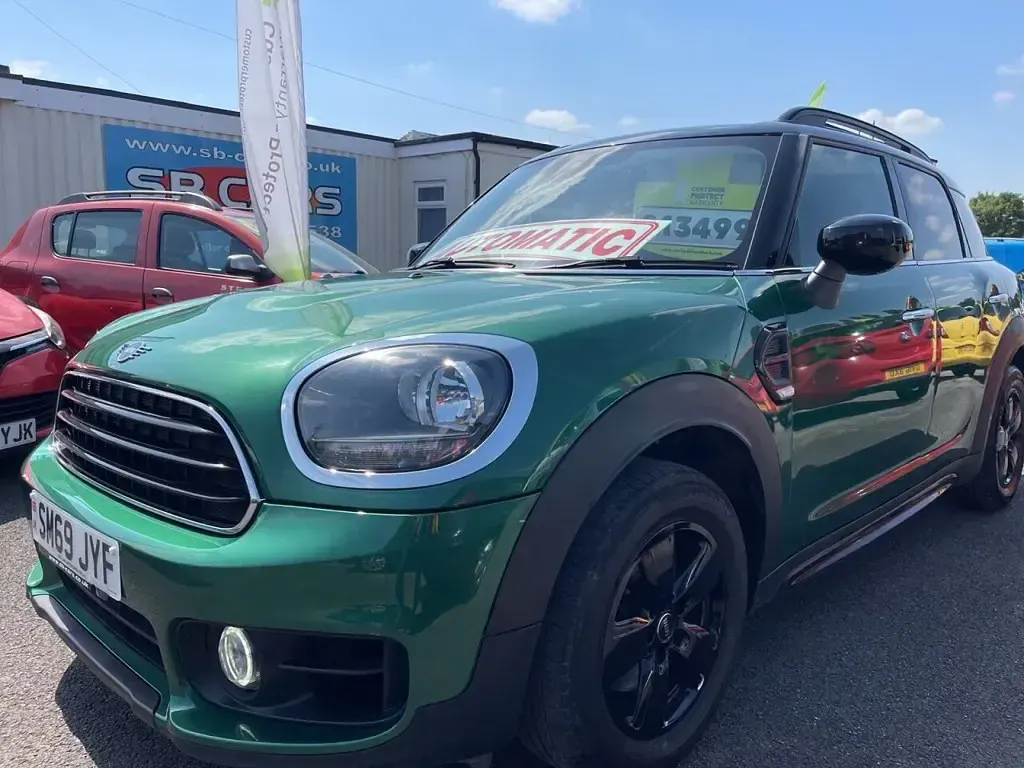 Used Mini Cooper Countryman Classic 136 HP (100 kW) 2020 Green SUV