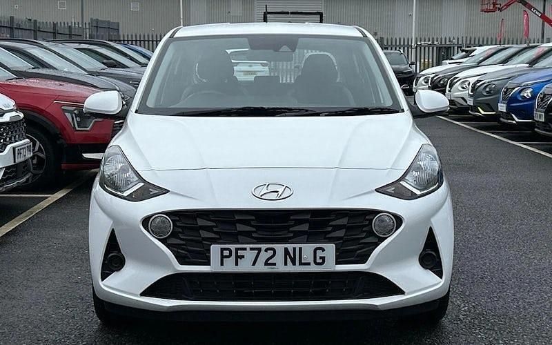 Used Hyundai i10 SE 67 HP (49 kW) 2023 Hatchback