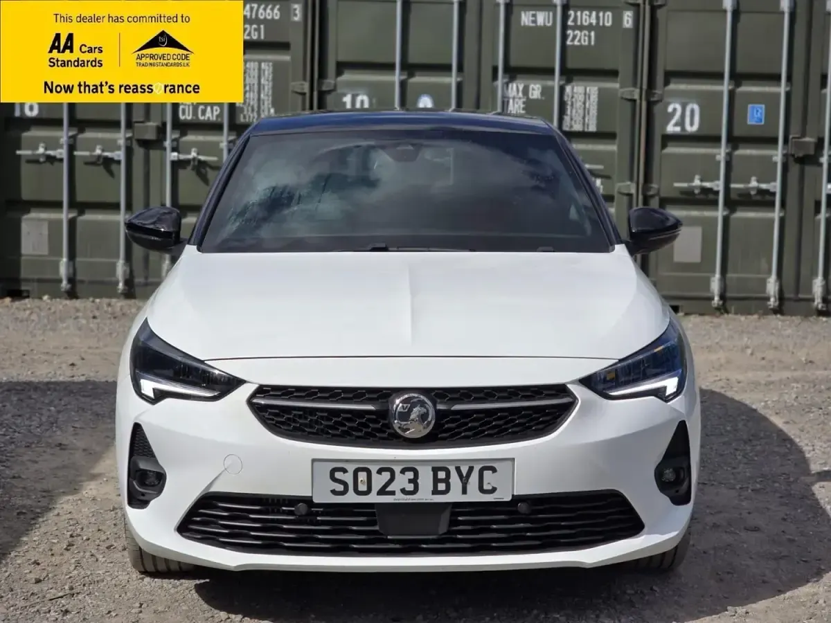 Używany Vauxhall Corsa S 130 KM (95 kW) 2023 Biały Hatchback