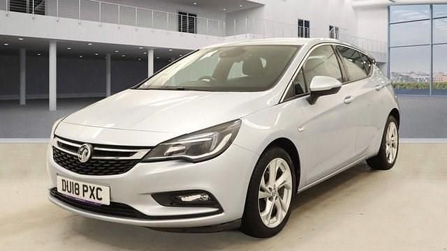 Used Vauxhall Astra SRi 100 HP (73 kW) 2018 Silver Hatchback