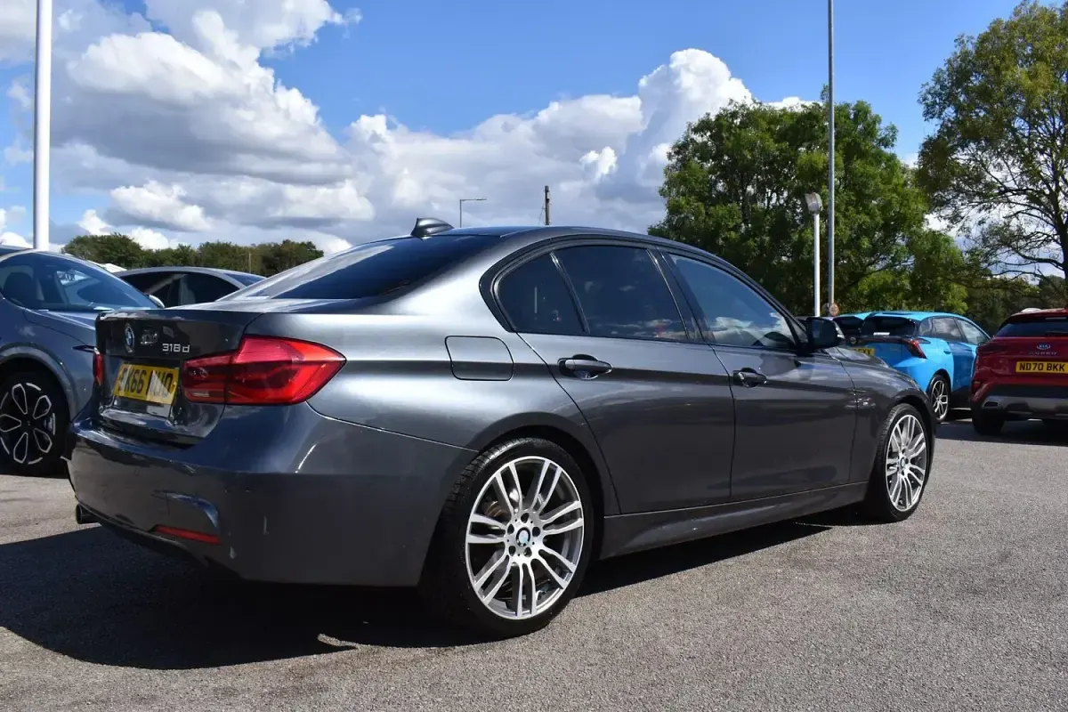 Used BMW 318 M Sport 147 HP (108 kW) 2016 Grey Sedan