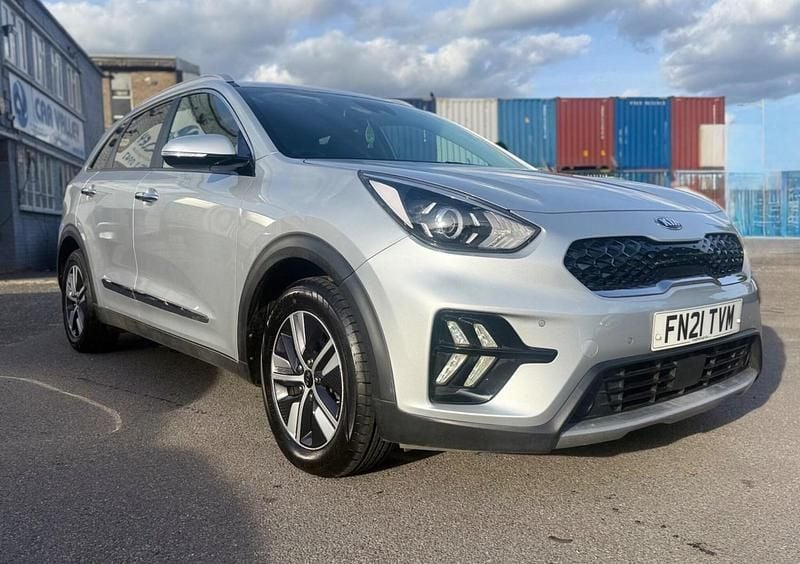 Silver Used 2021 Kia Niro 2 SUV | £16,000 (Fair price) - Image 1/4