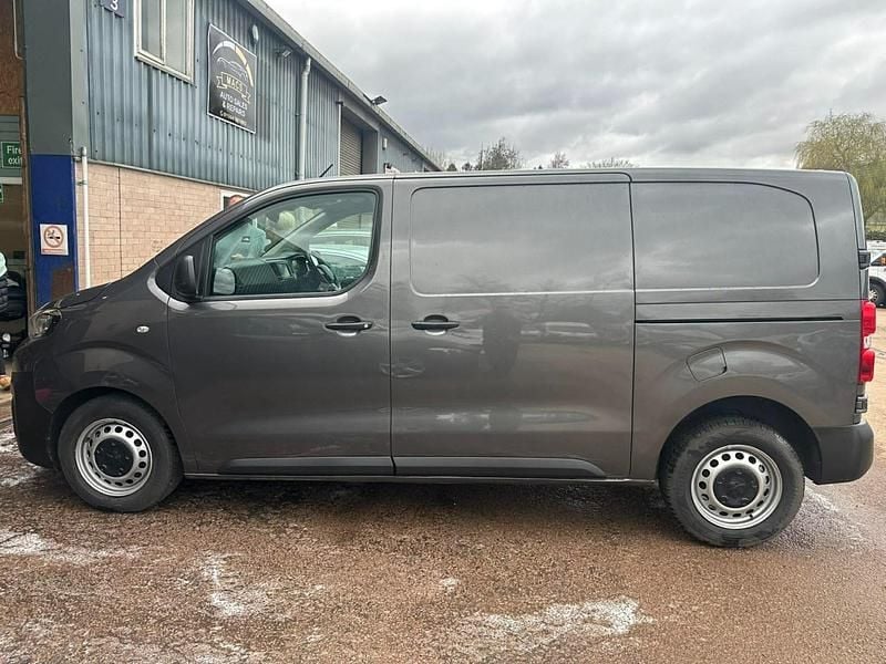 Used Peugeot Expert Premium 145 HP (106 kW) 2021 Grey Van