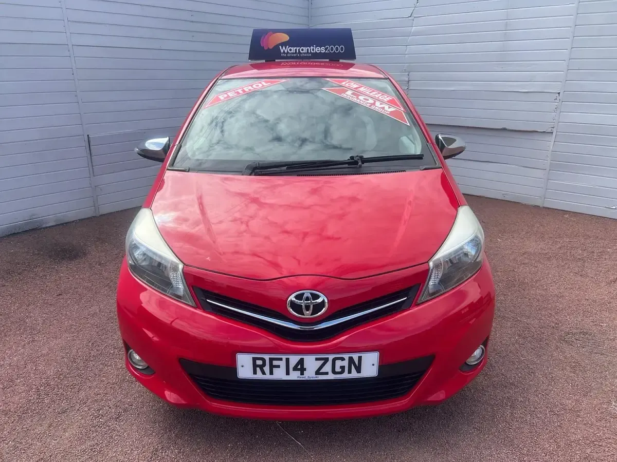 Used Toyota Yaris Trend 2014 Red Hatchback