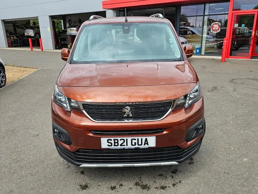 Used Peugeot Rifter Allure Premium 100 HP (73 kW) 2021 Bronze MPV