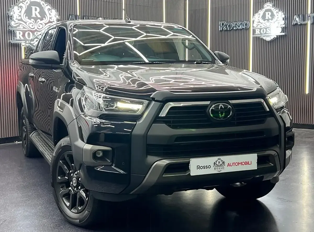 Used Toyota HiLux 201 HP (147 kW) 2021 Black Pickup