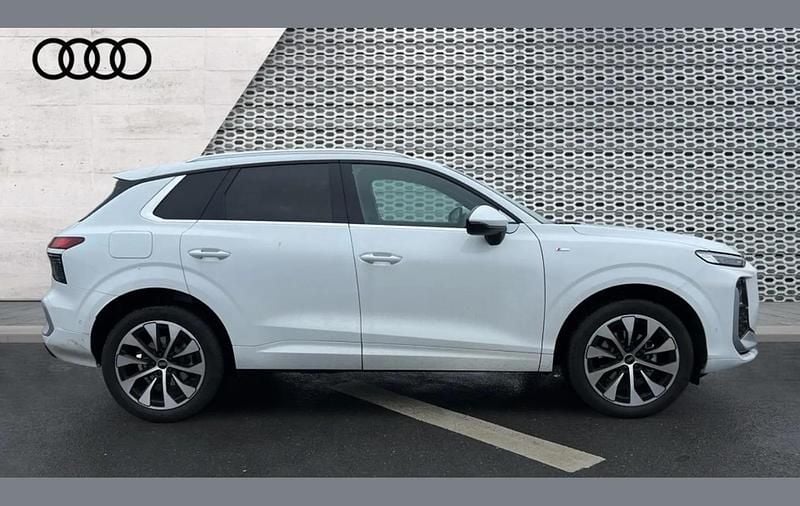 Used Audi Q3 S-Line 150 HP (110 kW) 2026 White SUV