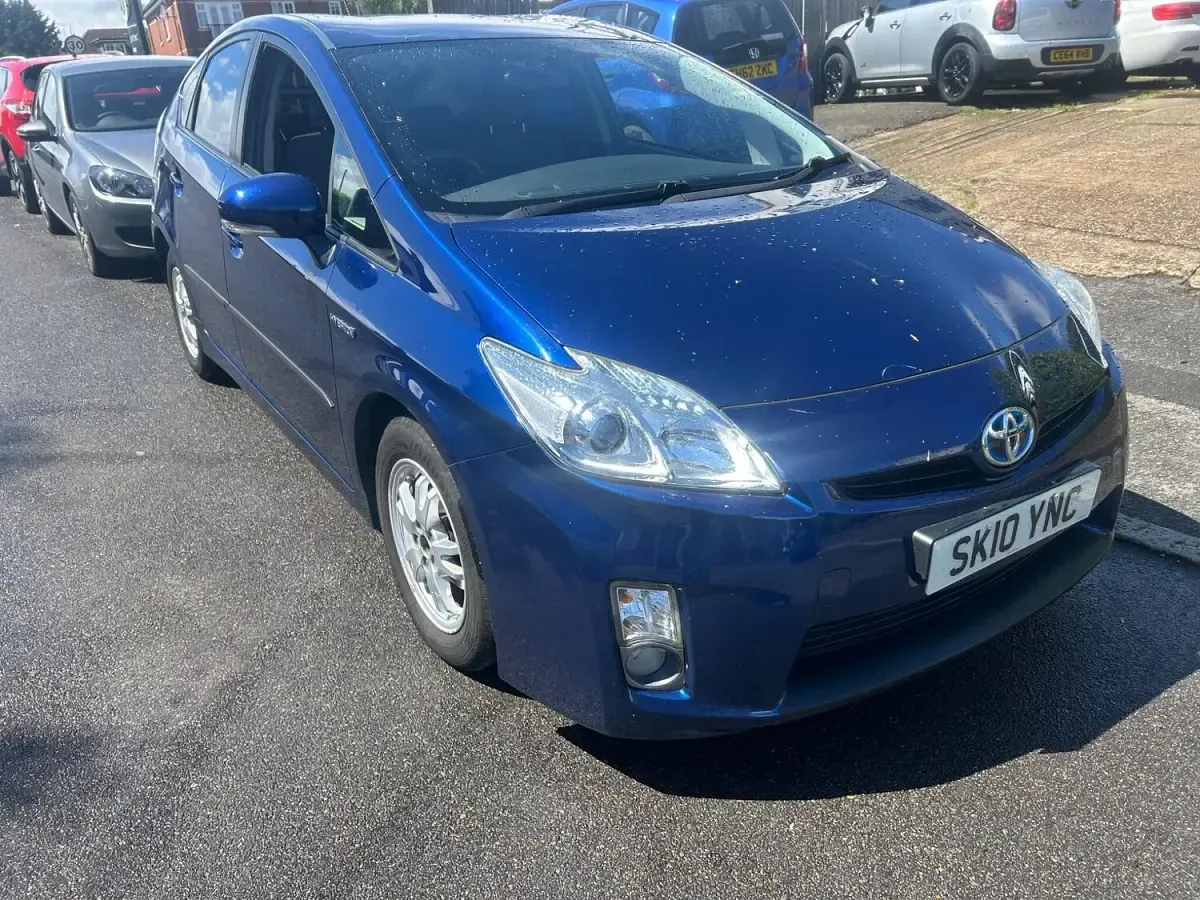 Used Toyota Prius T3 136 HP (100 kW) 2010 Blue Hatchback