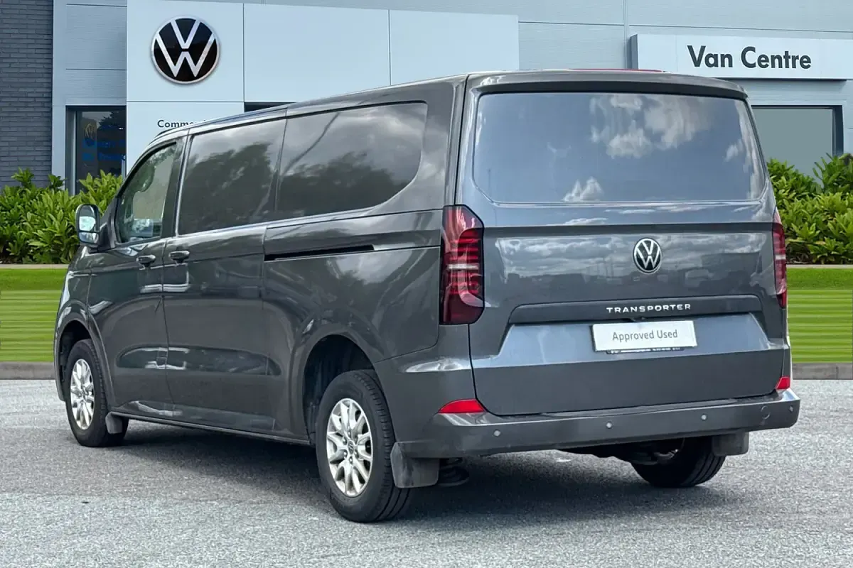 Begagnad VW Transporter Pro 110 HK (80 kW) 2025 Grå Van