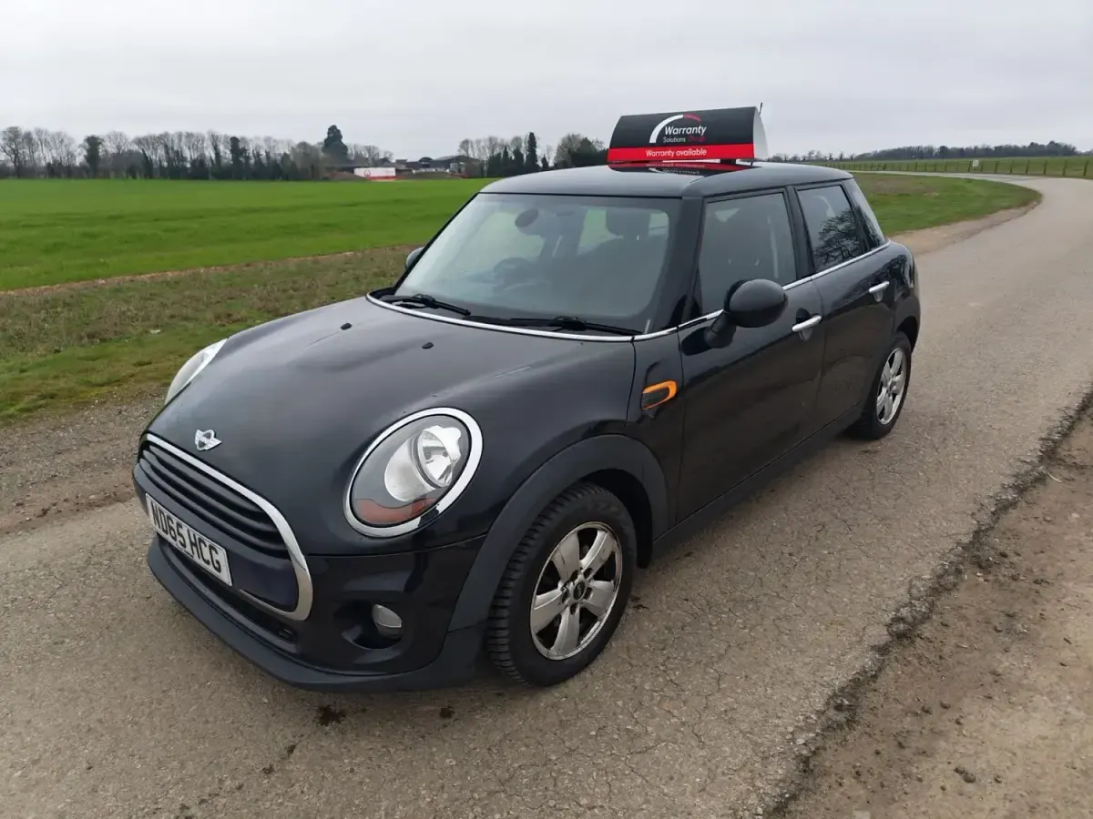 Usado Mini Cooper D Hatch 114 HP (83 kW) 2015 Preto Citadino