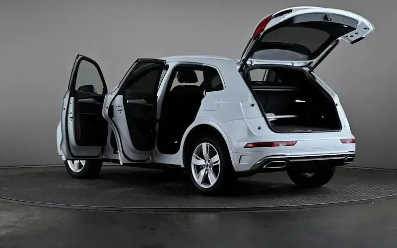 Used Audi Q5 S-Line 299 HP (219 kW) 2021 White SUV