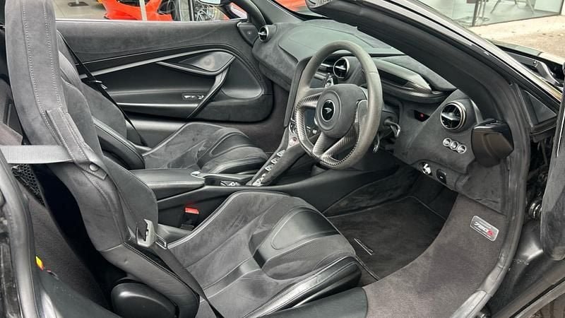 Used McLaren 720S 720 HP (529 kW) 2019 Black Cabriolet