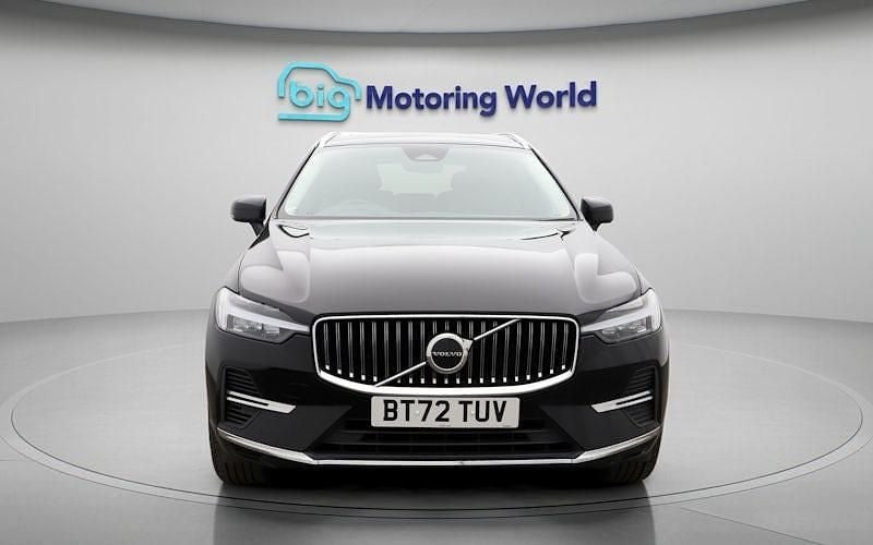 Used Volvo XC60 Core 349 HP (256 kW) 2022 Black SUV