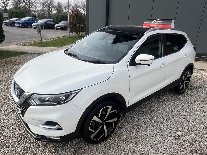 Used Nissan Qashqai Tekna 160 HP (117 kW) 2021 White SUV