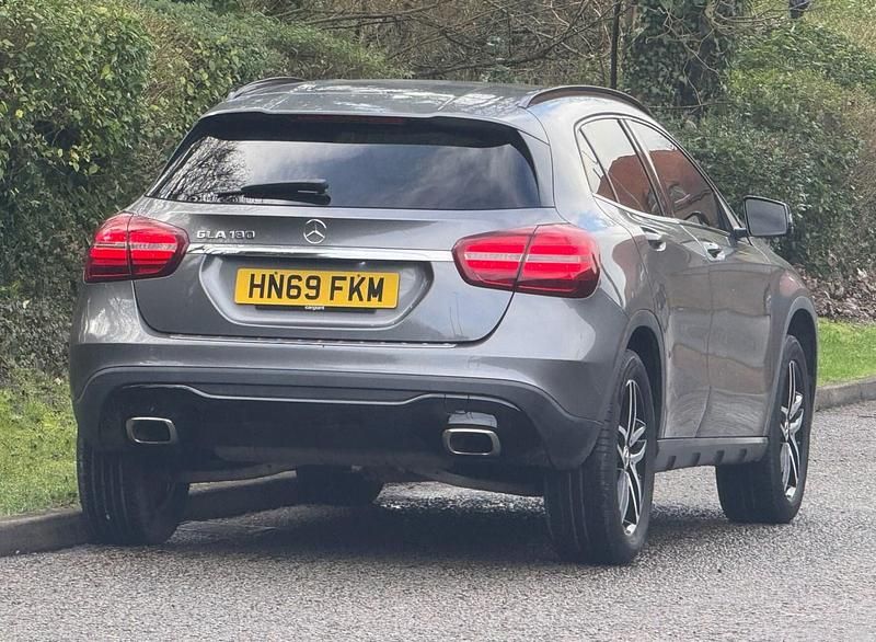 Used Mercedes GLA180 Urban 122 HP (89 kW) 2019 Grey SUV
