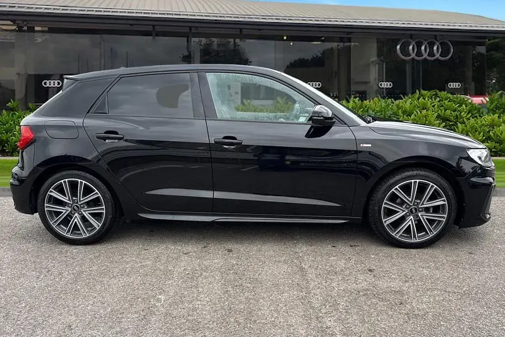 Used Audi A1 S-Line 95 HP (69 kW) 2025 Black SUV