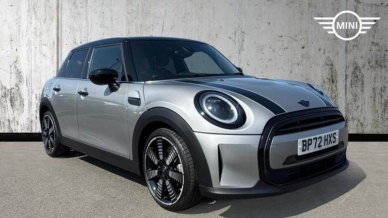 Silver Used 2022 Mini Cooper Exclusive Hatchback | £22,490 (Expensive) - Image 1/4