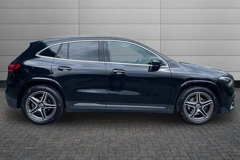Used Mercedes GLA200 Executive 161 HP (118 kW) 2023 Black SUV