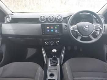 Used Dacia Duster Prestige 90 HP (66 kW) 2022 White SUV