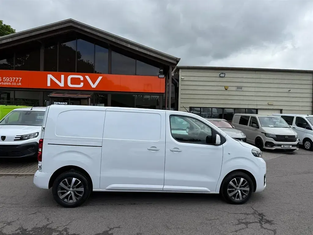 Used Toyota Proace Design 2023 White MPV