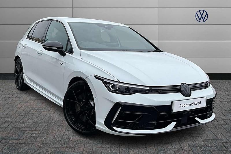 White Used 2025 VW Golf VIII Black Edition Hatchback | £41,291 (Expensive) - Image 1/4