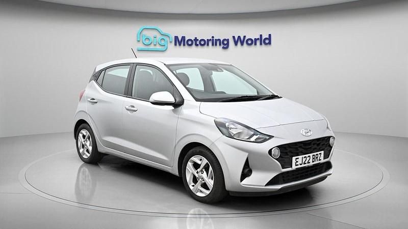 Used Hyundai i10 SE 84 HP (61 kW) 2022 Grey Hatchback