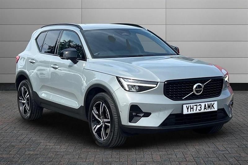 Vapour grey Used 2023 Volvo XC40 Plus SUV | £29,995 (Fair price) - Image 1/4